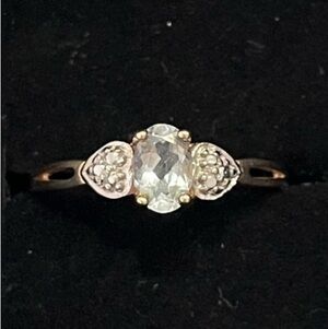 10k Yellow Gold AQUAMARINE light blue ring 💍 
Size 6.5